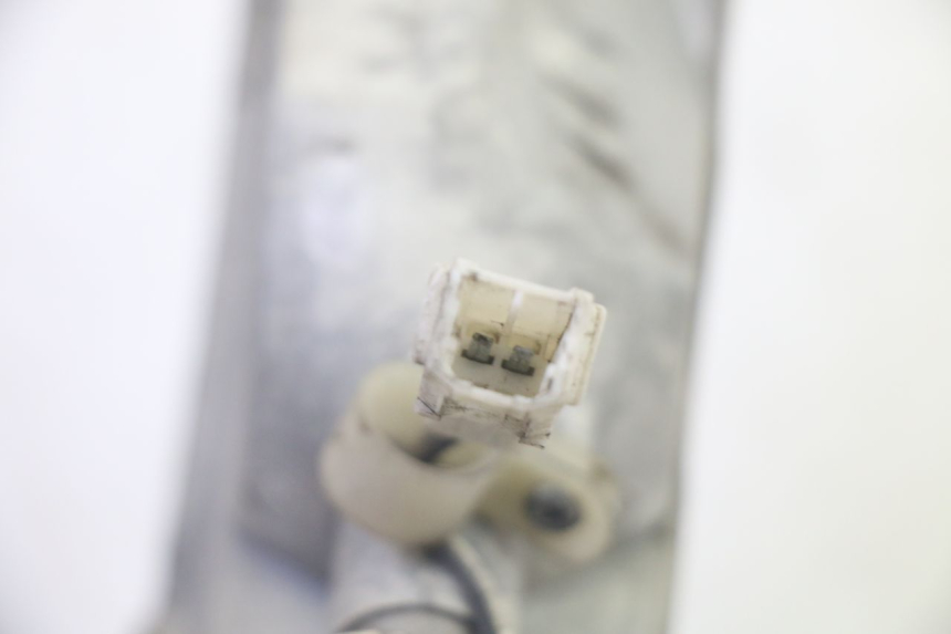 photo de INTERMITENTE DELANTERO IZQUIERDO PIAGGIO X8 125 (2004 - 2007) - Detalles de los puntos de fijación