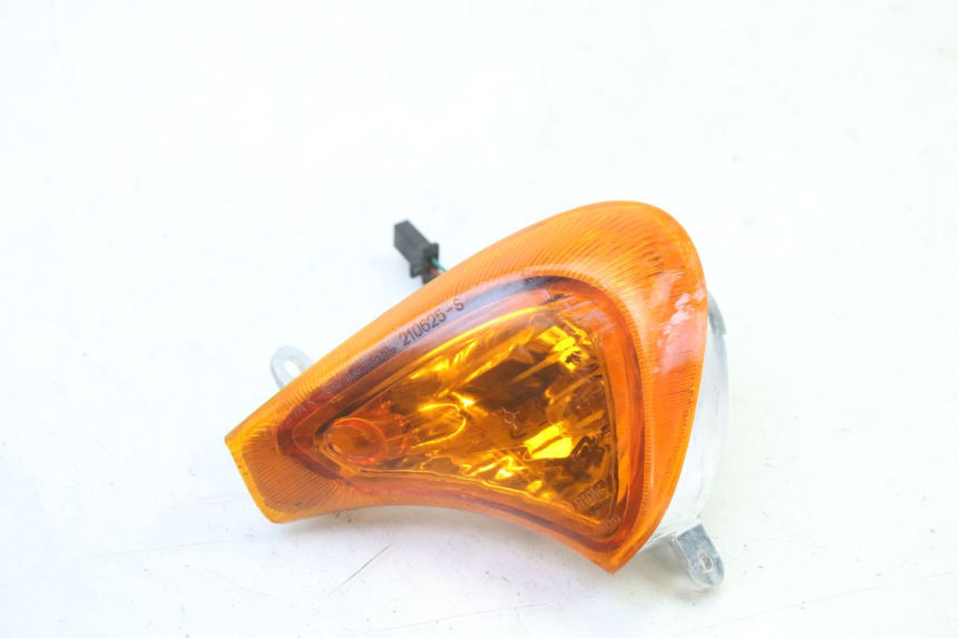 photo de DELANTERO IZQUIERDO INTERMITENTE HONDA X8R 50 (1998 - 2003)