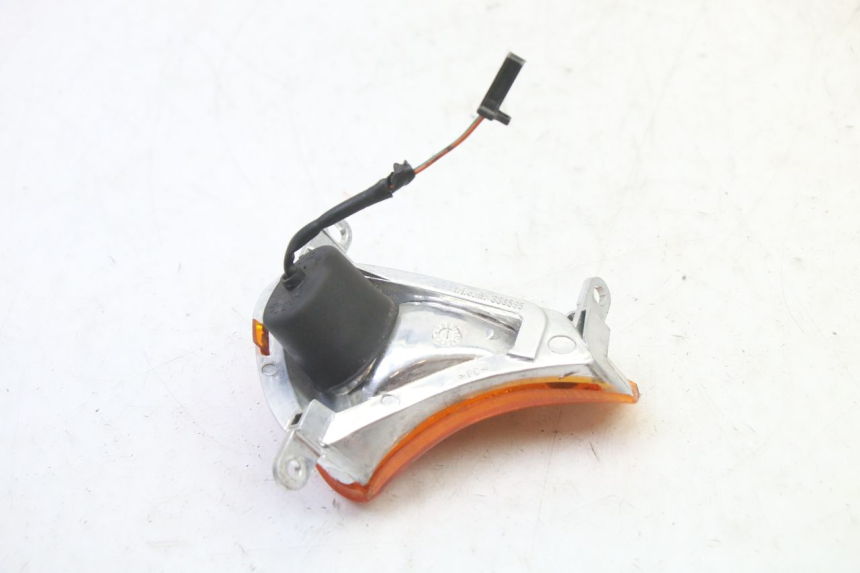 photo de DELANTERO IZQUIERDO INTERMITENTE HONDA X8R 50 (1998 - 2003)