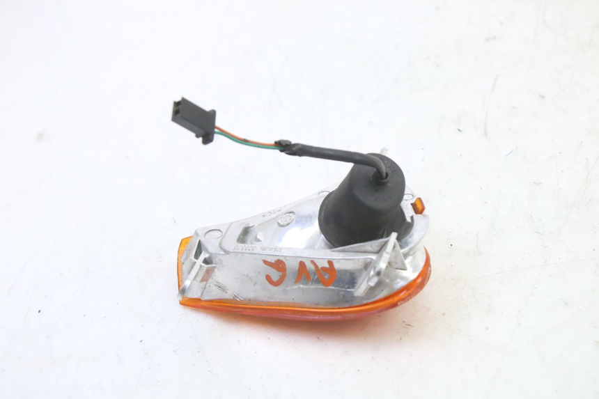 photo de DELANTERO IZQUIERDO INTERMITENTE HONDA X8R 50 (1998 - 2003)