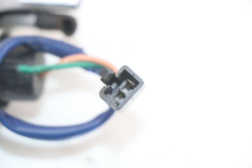 photo de Intermitente delantero izquierdo KYMCO XCITING 250 (2006 - 2009) - Otra perspectiva