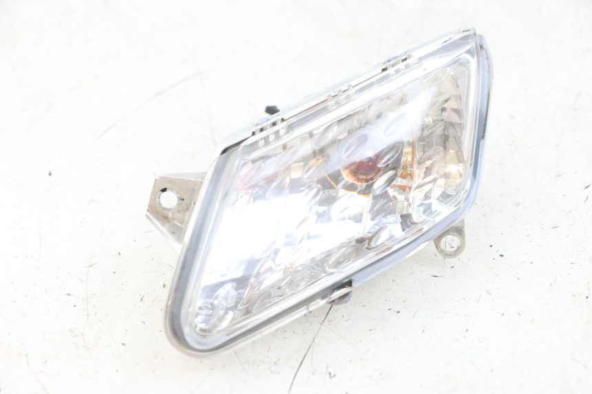 photo de INTERMITENTE DELANTERO IZQUIERDO YAMAHA XMAX X-MAX 125 (2006 - 2009)