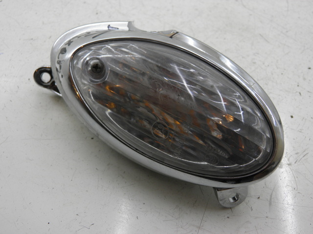 photo de DELANTERO IZQUIERDO INTERMITENTE YAMASAKI YM50QT-N3 RETRO 50 (2012 - 2014)