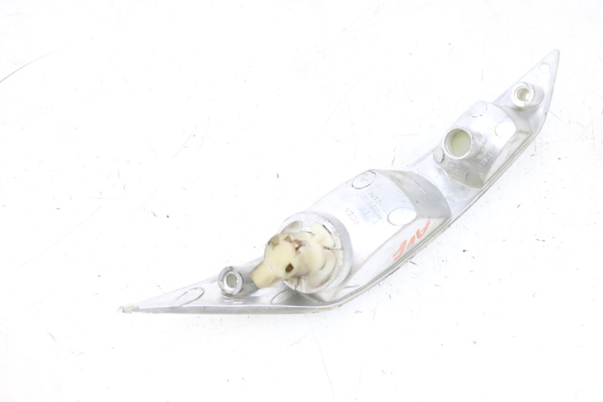 photo de INTERMITENTE DELANTERO IZQUIERDO PIAGGIO ZIP 2T 50 (2009 - 2019) - Detalles de los puntos de fijación