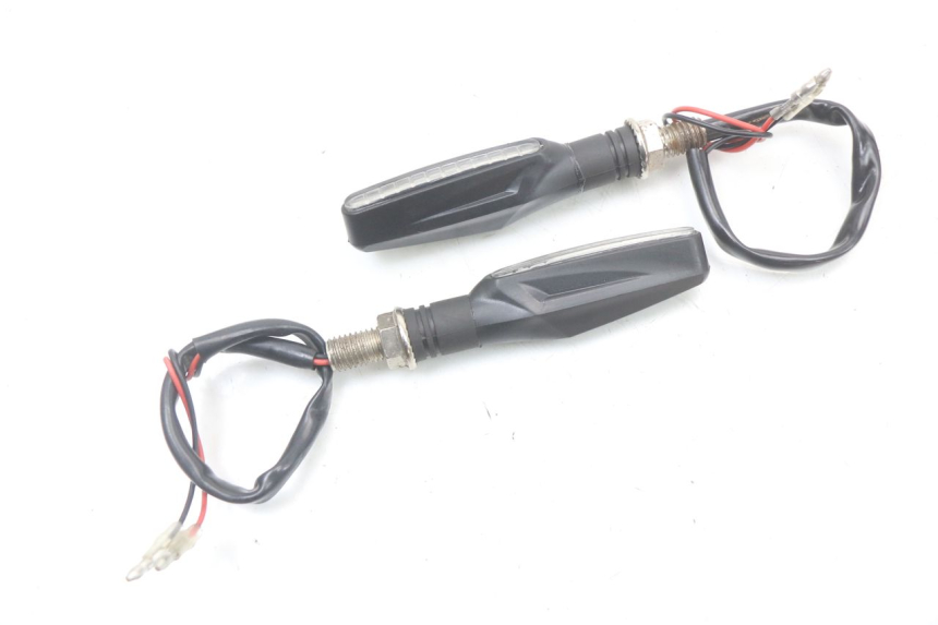 photo de DELANTERO INTERMITENTE HYOSUNG GTR 125 (2006 - 2008)