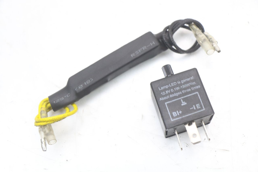photo de DELANTERO INTERMITENTE HYOSUNG GTR 125 (2006 - 2008)