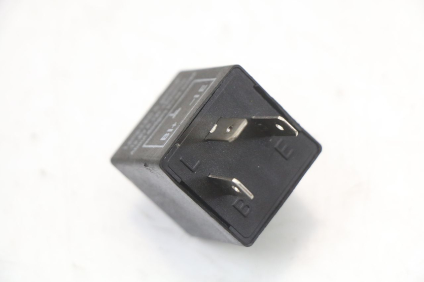 photo de DELANTERO INTERMITENTE HYOSUNG GTR 125 (2006 - 2008)