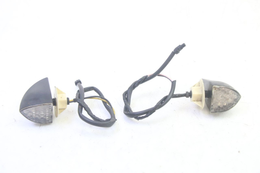 photo de DELANTERO INTERMITENTE PIAGGIO MP3 RL 250 (2007 - 2010) - Vista principal