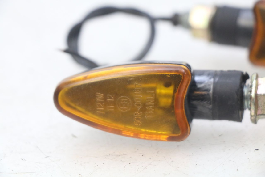photo de INTERMITENTE DELANTERO PEUGEOT LUDIX 50 (2008 - 2017)