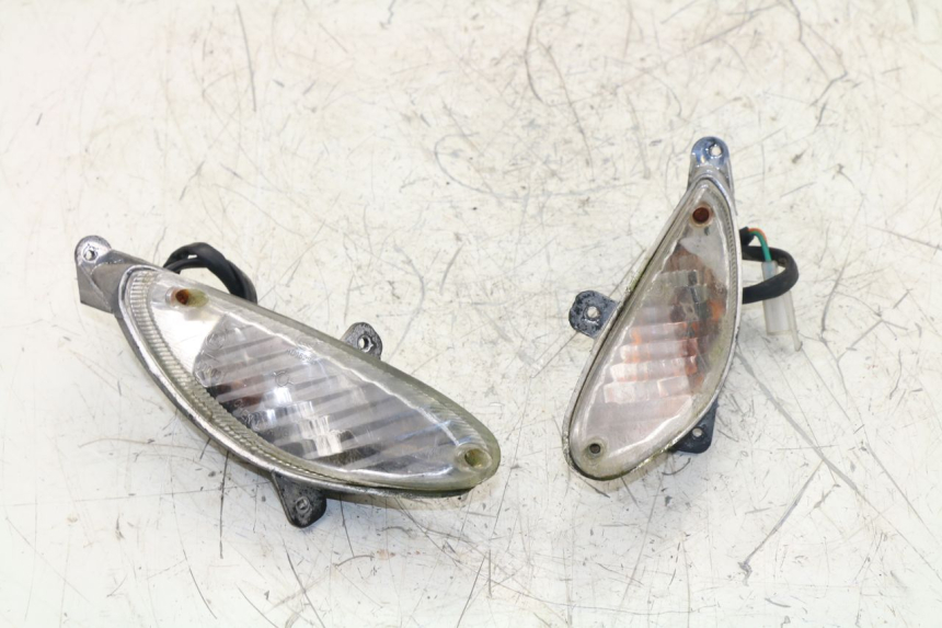 photo de INTERMITENTE DELANTERO PEUGEOT V-CLIC VCLIC 50 (2007 - 2013)