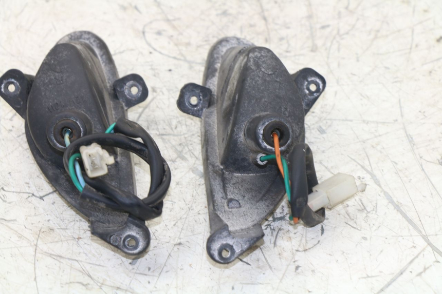 photo de INTERMITENTE DELANTERO PEUGEOT V-CLIC VCLIC 50 (2007 - 2013)