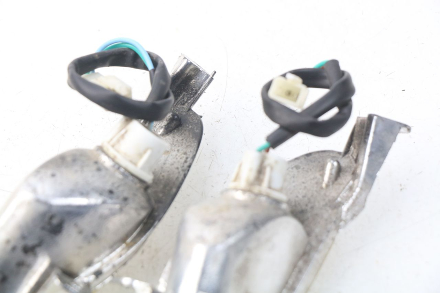 photo de DELANTERO INTERMITENTE VASTRO R-ONE 4T 50 (2014 - 2022) - Otra perspectiva