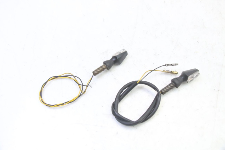 photo de DELANTERO INTERMITENTE SUZUKI SV S 650 (2003 - 2009)
