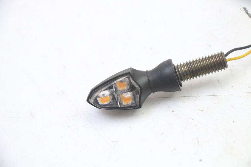 photo de DELANTERO INTERMITENTE SUZUKI SV S 650 (2003 - 2009)