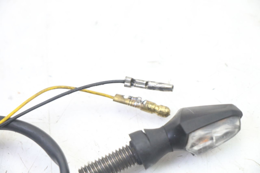 photo de DELANTERO INTERMITENTE SUZUKI SV S 650 (2003 - 2009)