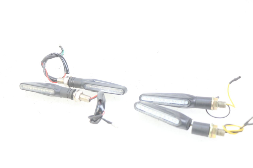 photo de INTERMITENTE DELANTERO KEEWAY TX 50 (2008 - 2015)