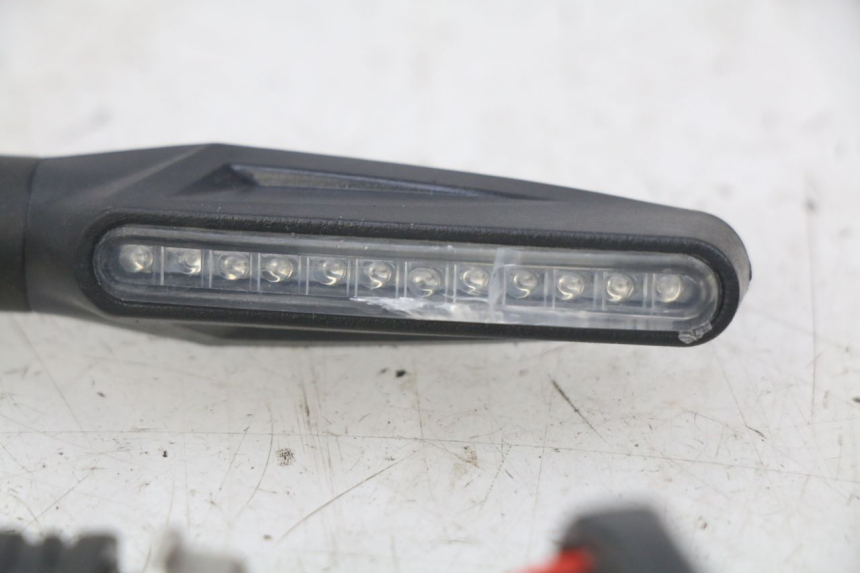 photo de INTERMITENTE DELANTERO KEEWAY TX 50 (2008 - 2015)