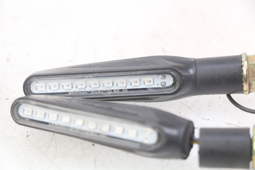 photo de INTERMITENTE DELANTERO KEEWAY TX 50 (2008 - 2015)