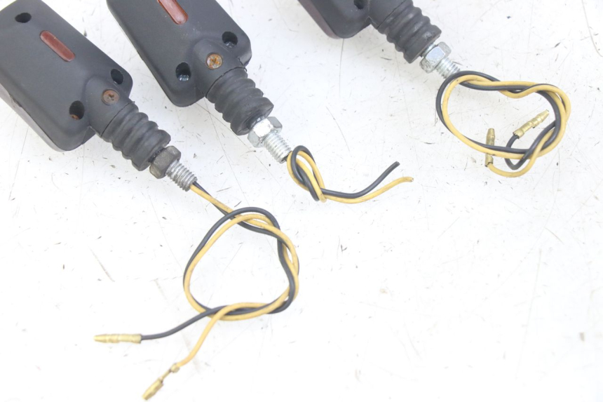 photo de DELANTERO INTERMITENTE YAMAHA XJN DIVERSION 600 (2000 - 2003)