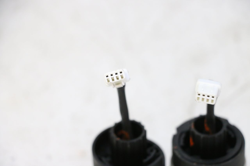 photo de DELANTERO INTERMITENTE SEGWAY NINEBOT ZT3 PRO 1