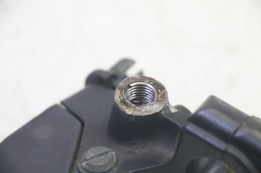 photo de CUBIERTA DE EMBRAGUE DAELIM VJ ROADWIN FI 125 (2008 - 2017) - Primer plano técnico