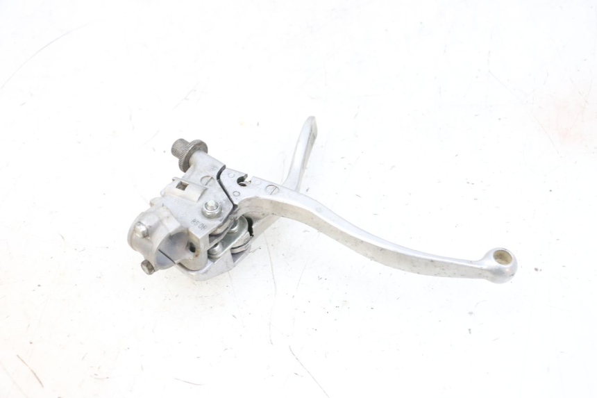 photo de SOPORTE MANETA EMBRAGUE YAMAHA YFM R RAPTOR 250 (2008 - 2014) - Primer plano técnico