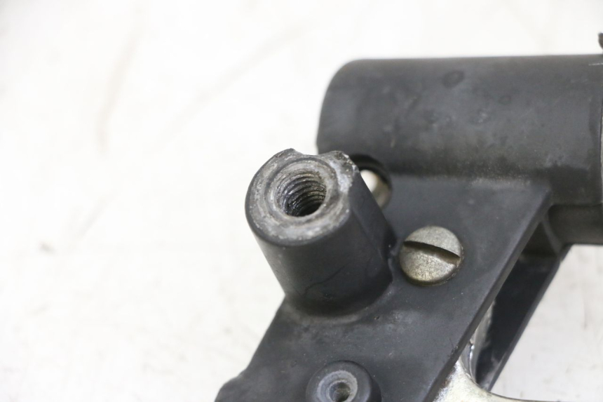 photo de SOPORTE MANETA FRENO IZQUIERDA PIAGGIO VESPA LX 150 (2005 - 2013)