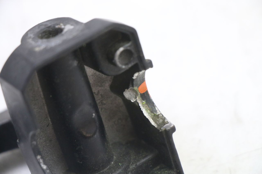 photo de SOPORTE MANETA FRENO IZQUIERDA PEUGEOT STREETZONE I 2T 50 (2018 - 2020)