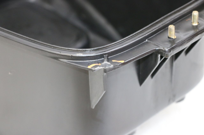 photo de CAJA DEL ASIENTO KYMCO AGILITY 4T 50 (2005 - 2018) - Otra perspectiva