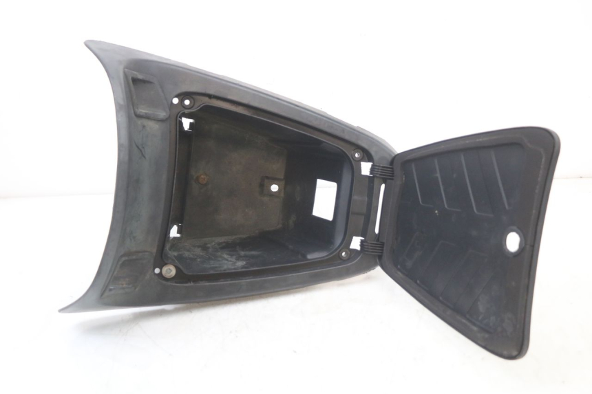 photo de ASIENTO DE ALMACENAMIENTO BMW C1 125 (2000 - 2003)