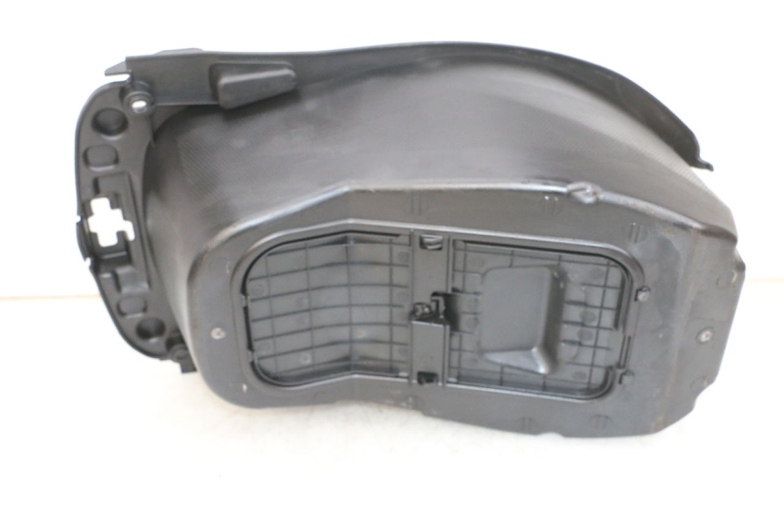 photo de CAJA DEL ASIENTO PEUGEOT DJANGO 4T 50 (2014 - 2019) - Detalle de la pieza