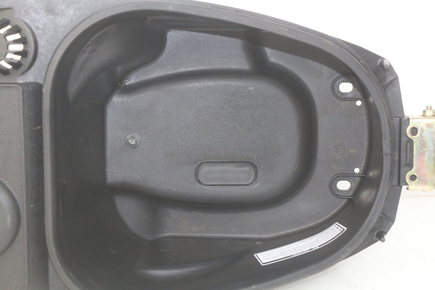 photo de CAJA DEL ASIENTO JM MOTORS EVOLIS 4T 50 (2018 - 2022)
