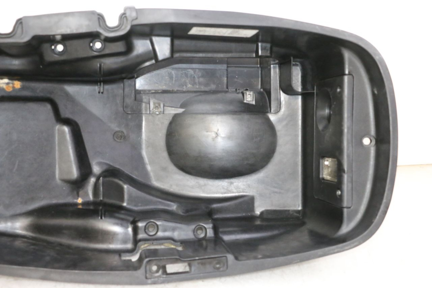 photo de ASIENTO DE ALMACENAMIENTO HONDA FES S-WING SWING ABS 125 (2007 - 2015)