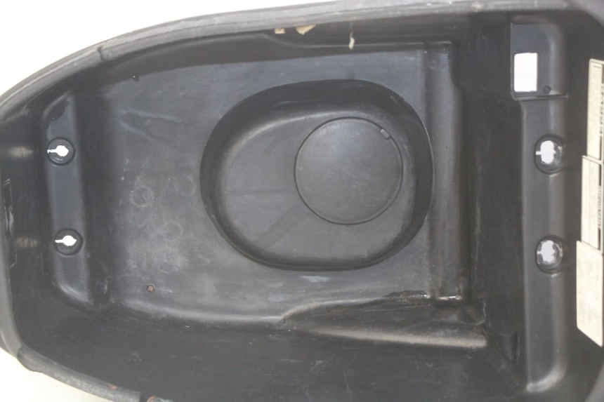 photo de CAJA DEL ASIENTO SYM FIDDLE 2 125 (2010 - 2013)