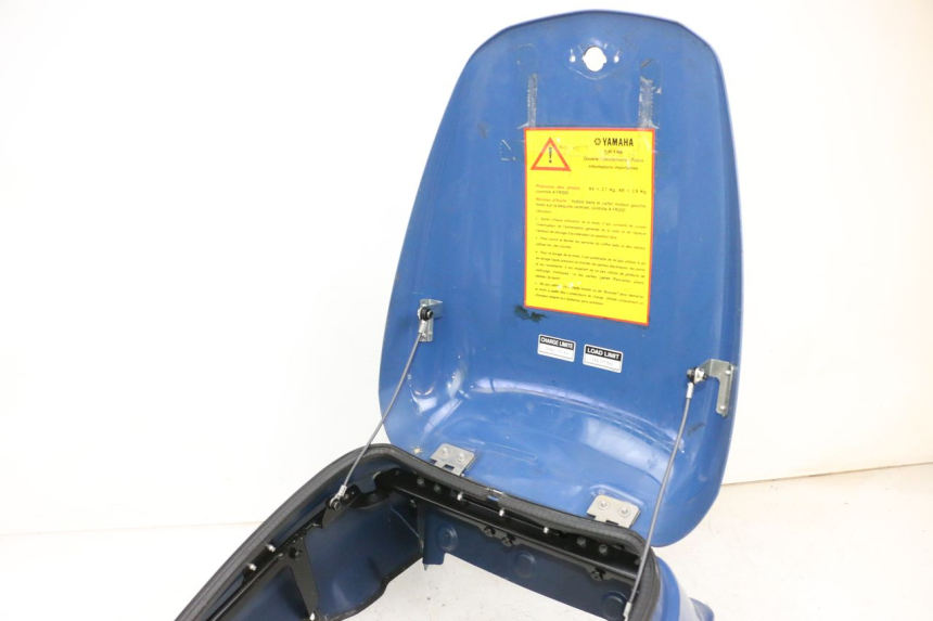 photo de ASIENTO DE ALMACENAMIENTO YAMAHA FJR ABS 1300 (2006 - 2012) - Primer plano técnico