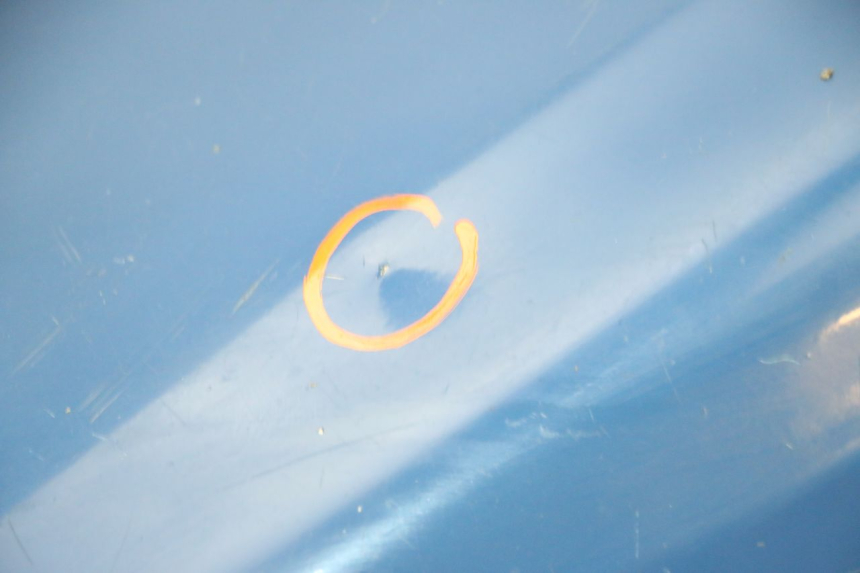 photo de ASIENTO DE ALMACENAMIENTO YAMAHA FJR ABS 1300 (2006 - 2012) - Primer plano de alta resolución