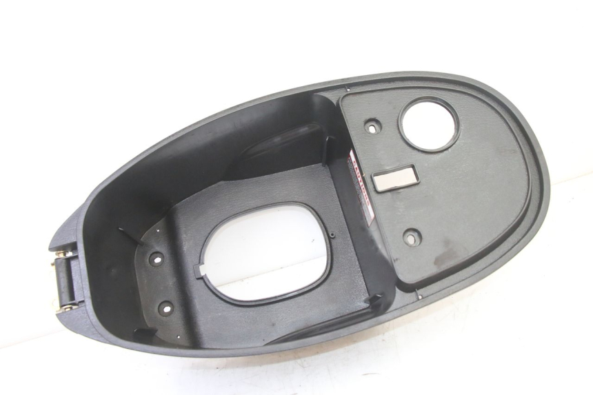 photo de BAÚL DEL ASIENTO VENESI FLY RETRO 4T 50 (2020 - 2025)
