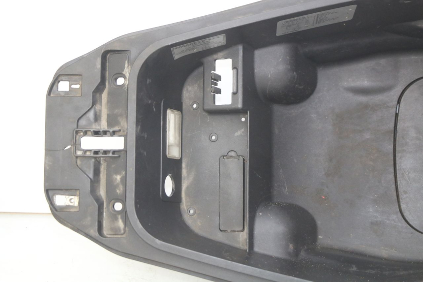 photo de ASIENTO DE ALMACENAMIENTO GILERA NEXUS 125 (2007 - 2009)