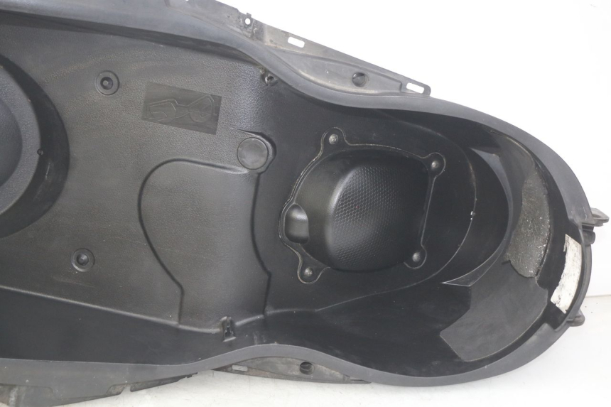 photo de CAJA DEL ASIENTO MBK SKYCRUISER 125 (2010 - 2013)