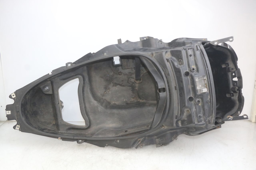 photo de CAJA DEL ASIENTO PIAGGIO MP3 LT 400 (2007 - 2012)
