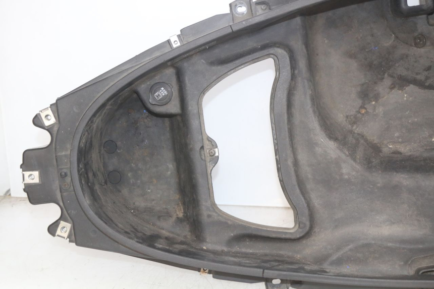 photo de CAJA DEL ASIENTO PIAGGIO MP3 LT 400 (2007 - 2012)