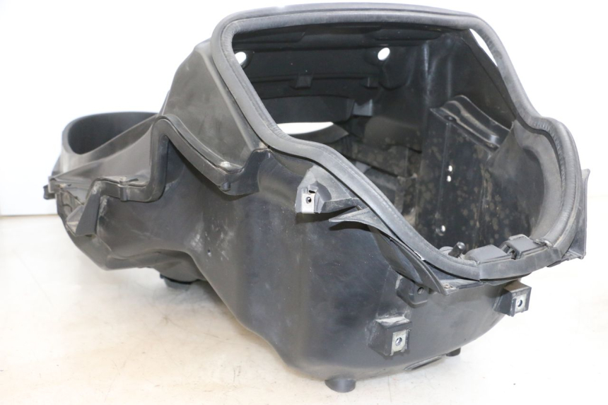 photo de ASIENTO COFRE PIAGGIO MP3 RL 250 (2007 - 2010) - Zoom estado de uso
