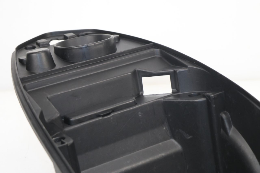 photo de CAJA DEL ASIENTO PEUGEOT KISBEE 4T 50 (2018 - 2022)