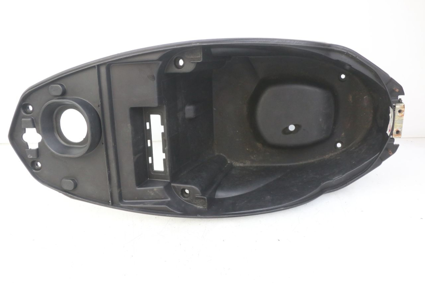 photo de CAJA DEL ASIENTO PEUGEOT KISBEE 4T 50 (2010 - 2017)