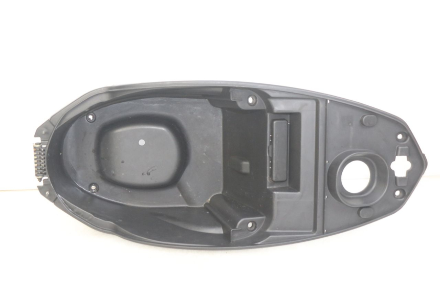 photo de CAJA DEL ASIENTO PEUGEOT KISBEE 4T 50 (2010 - 2017)