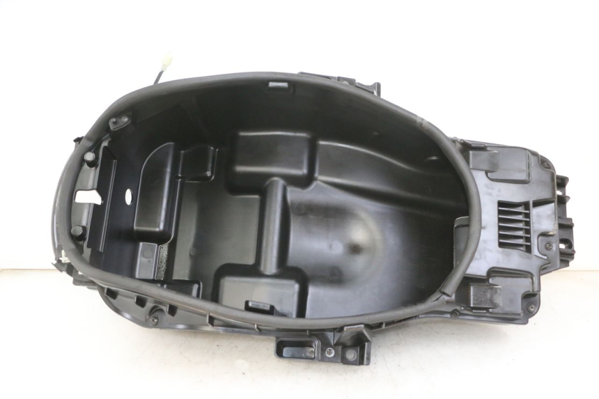 photo de ASIENTO COFRE PEUGEOT SATELIS 125 (2013 - 2018)