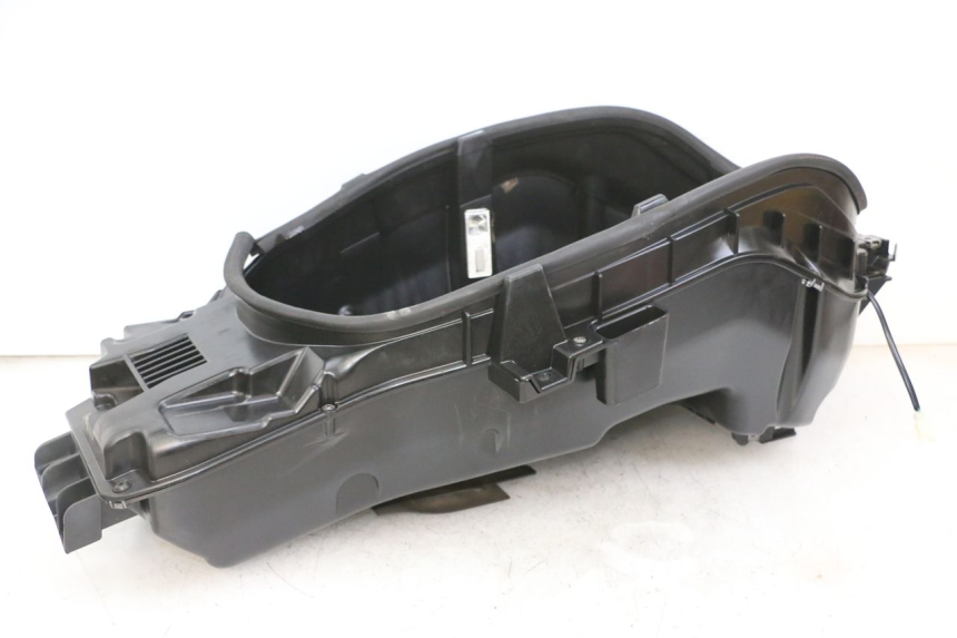 photo de ASIENTO COFRE PEUGEOT SATELIS 125 (2013 - 2018)