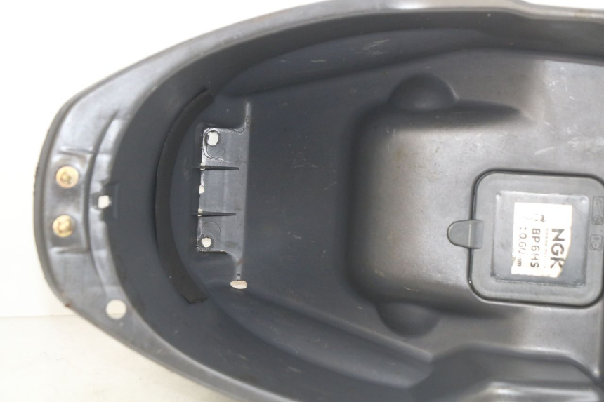 photo de ASIENTO DE ALMACENAMIENTO PEUGEOT SV 125 (1991 - 1994)