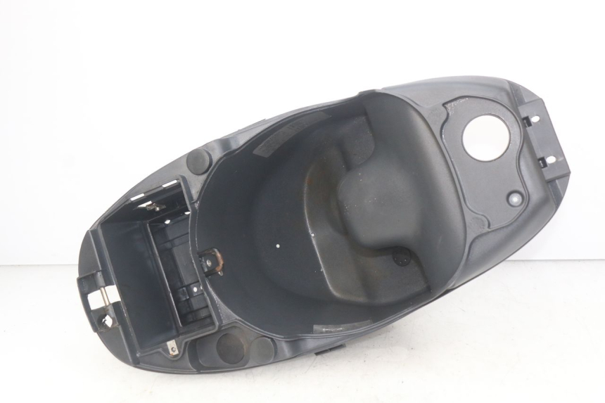 photo de CAJA DEL ASIENTO PIAGGIO LIBERTY 4T 50 (2004 - 2008)