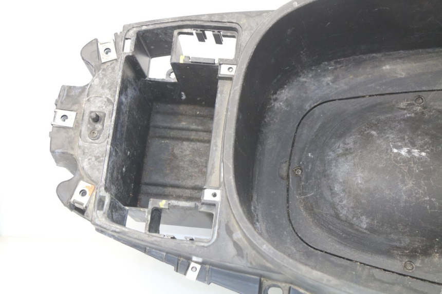 photo de ASIENTO DE ALMACENAMIENTO PIAGGIO X8 125 (2004 - 2007)